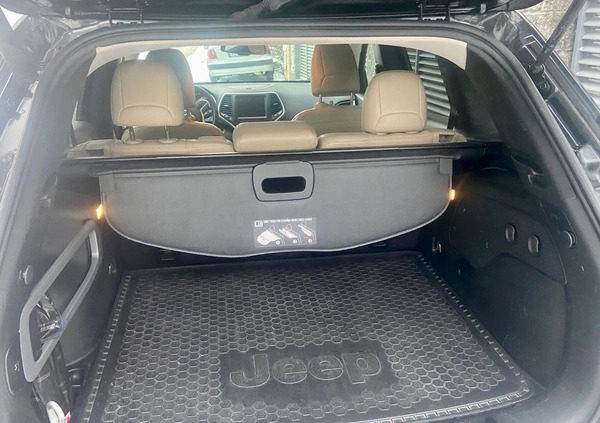 Jeep Cherokee cena 79000 przebieg: 148000, rok produkcji 2016 z Warszawa małe 277
